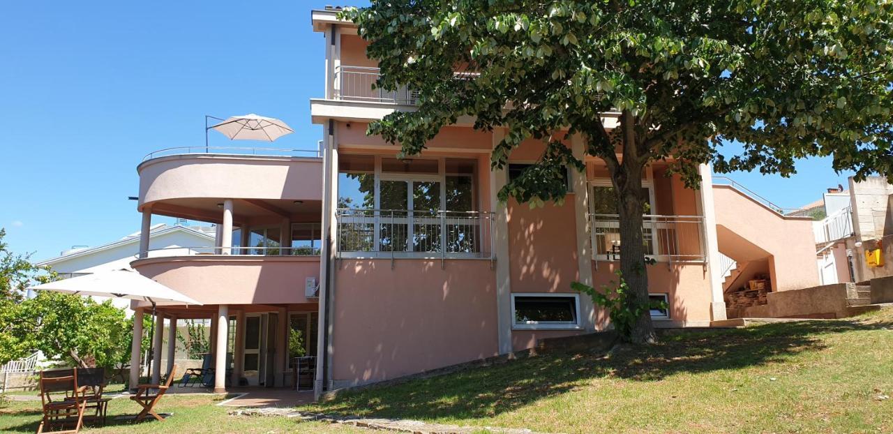 Apartments Seafront Villa Pula Dış mekan fotoğraf