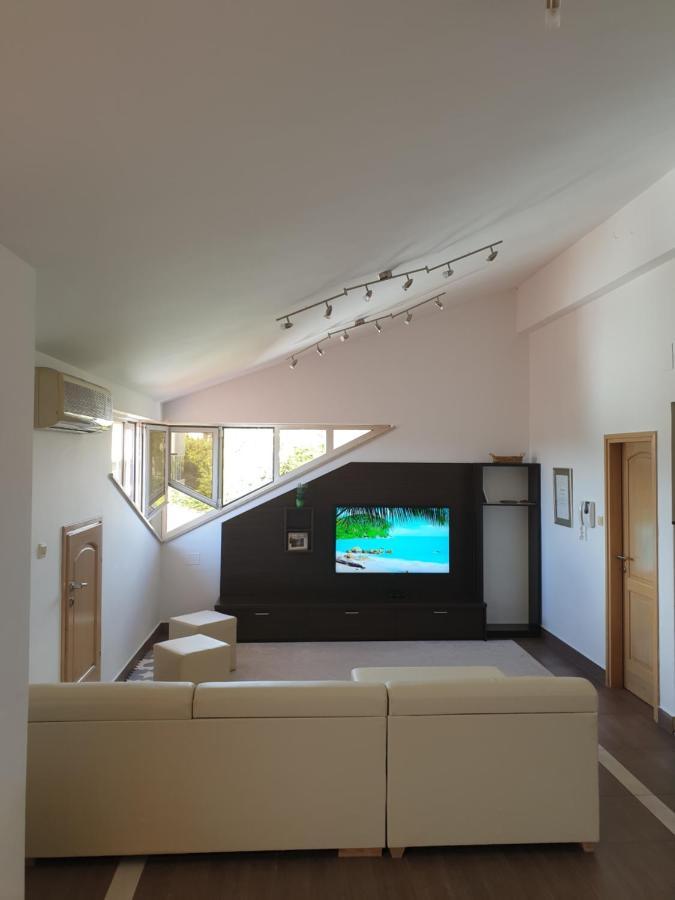 Apartments Seafront Villa Pula Dış mekan fotoğraf