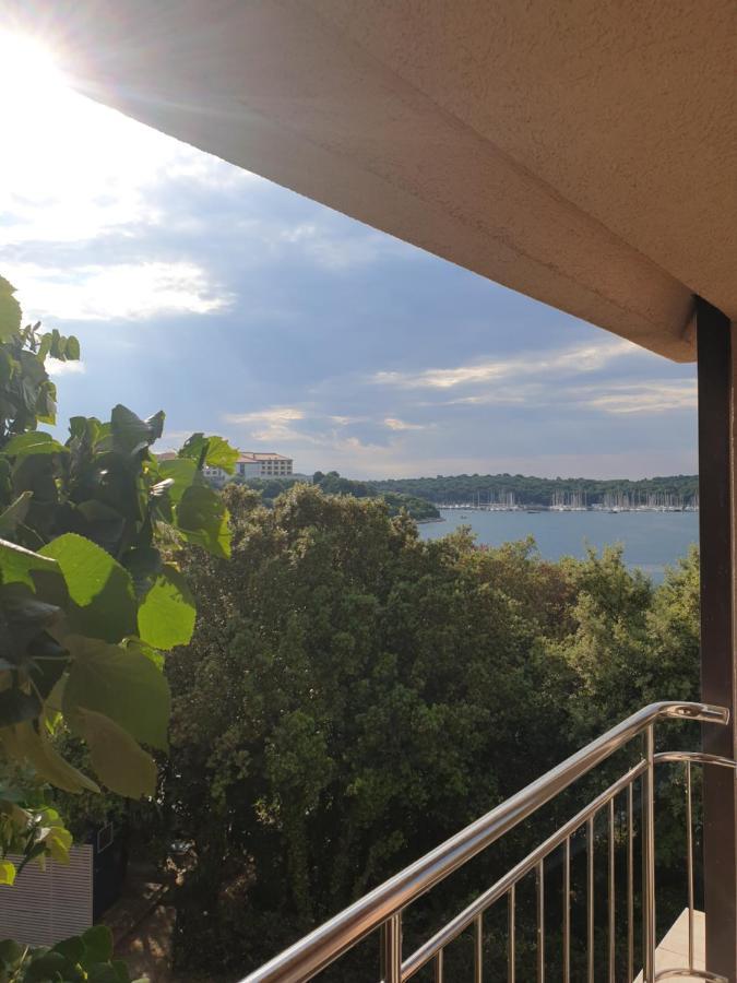 Apartments Seafront Villa Pula Dış mekan fotoğraf