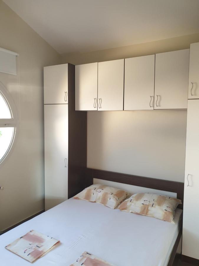 Apartments Seafront Villa Pula Dış mekan fotoğraf