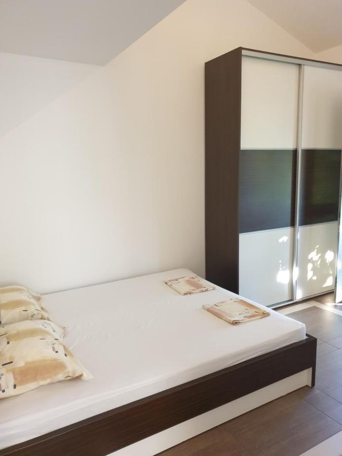 Apartments Seafront Villa Pula Dış mekan fotoğraf