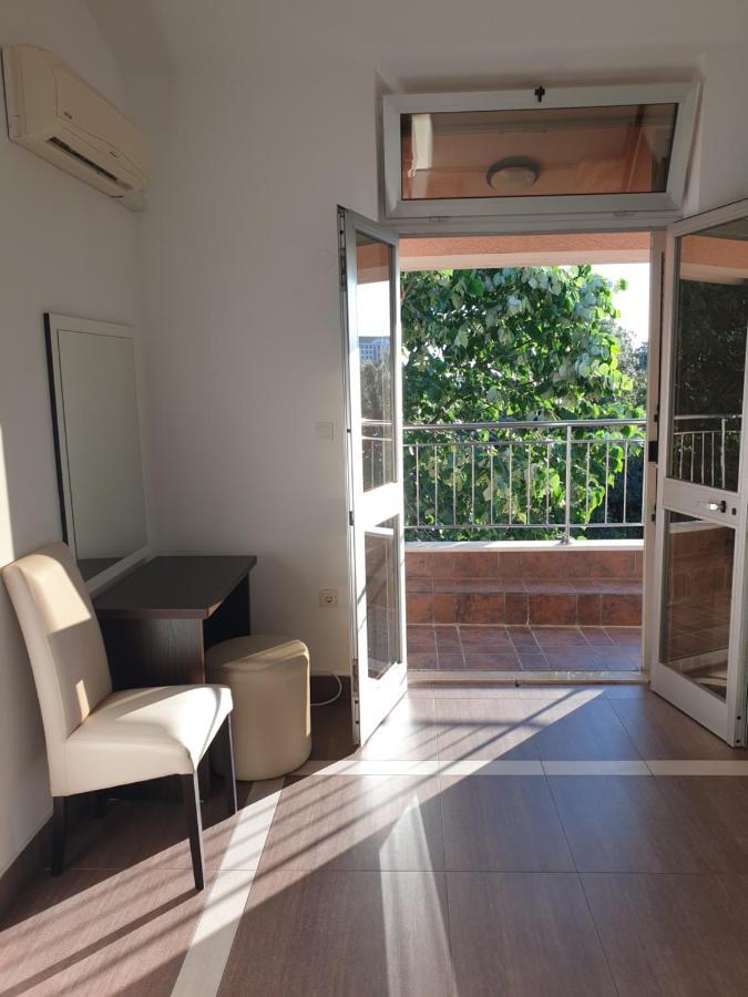 Apartments Seafront Villa Pula Dış mekan fotoğraf