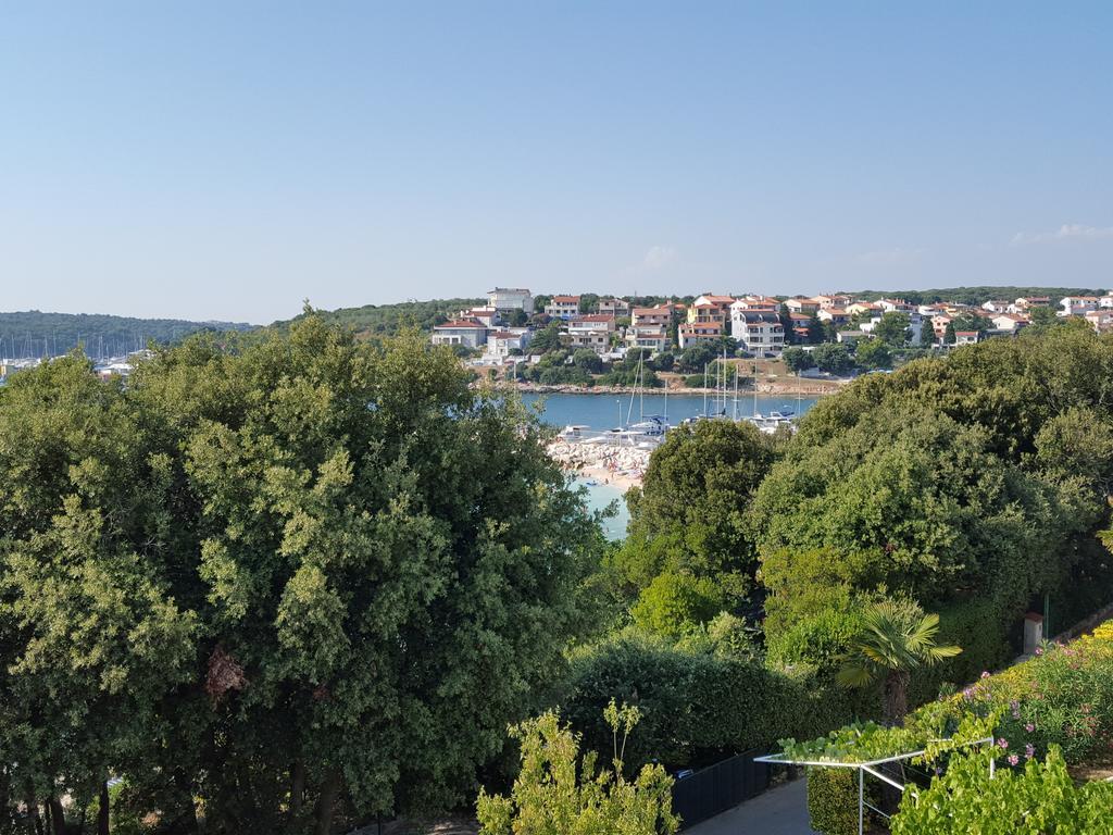 Apartments Seafront Villa Pula Dış mekan fotoğraf