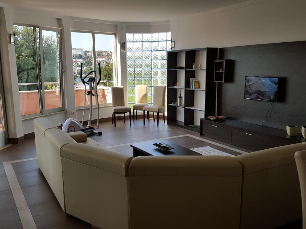 Apartments Seafront Villa Pula Oda fotoğraf