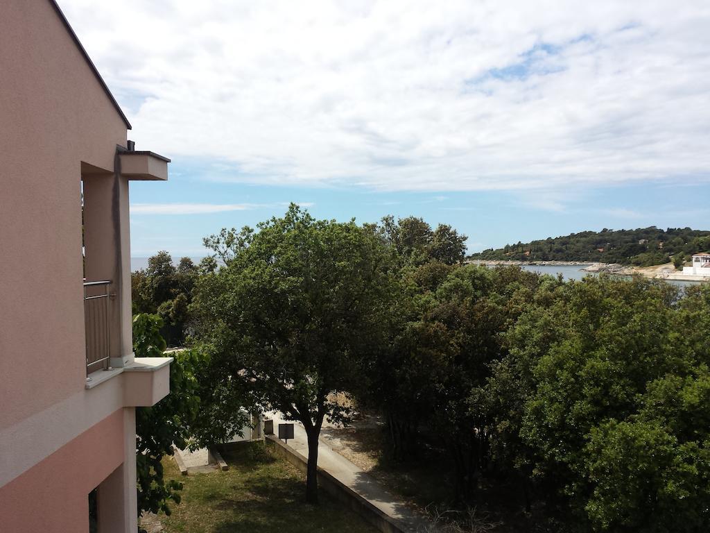 Apartments Seafront Villa Pula Dış mekan fotoğraf